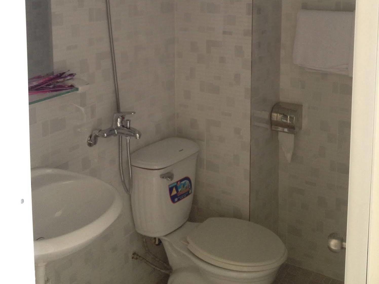 Phuong Hong Guesthouse Da Lat Dış mekan fotoğraf